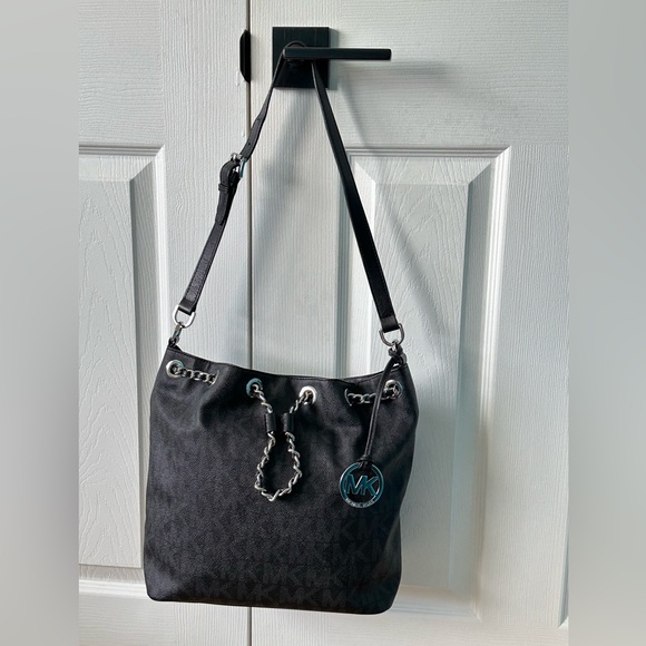 Michael Kors Frankie Signature Leather Drawstring Woven Chain Bucket Bag Purse - Picture 1 of 11